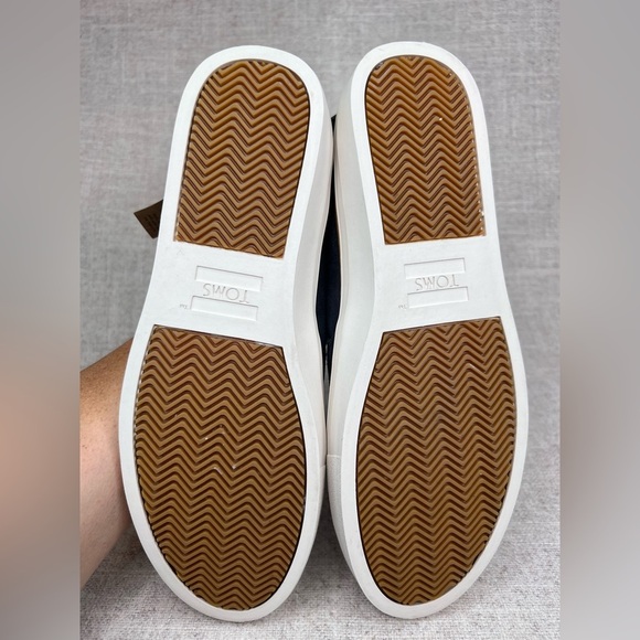 TOMS NWT Paxton Forged Iron gray suede faux fur lined sneakers size 9.5 ankle - Picture 12 of 13